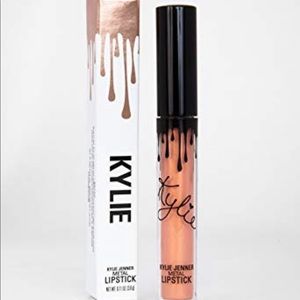 Kylie Costner is - Heir metal lips